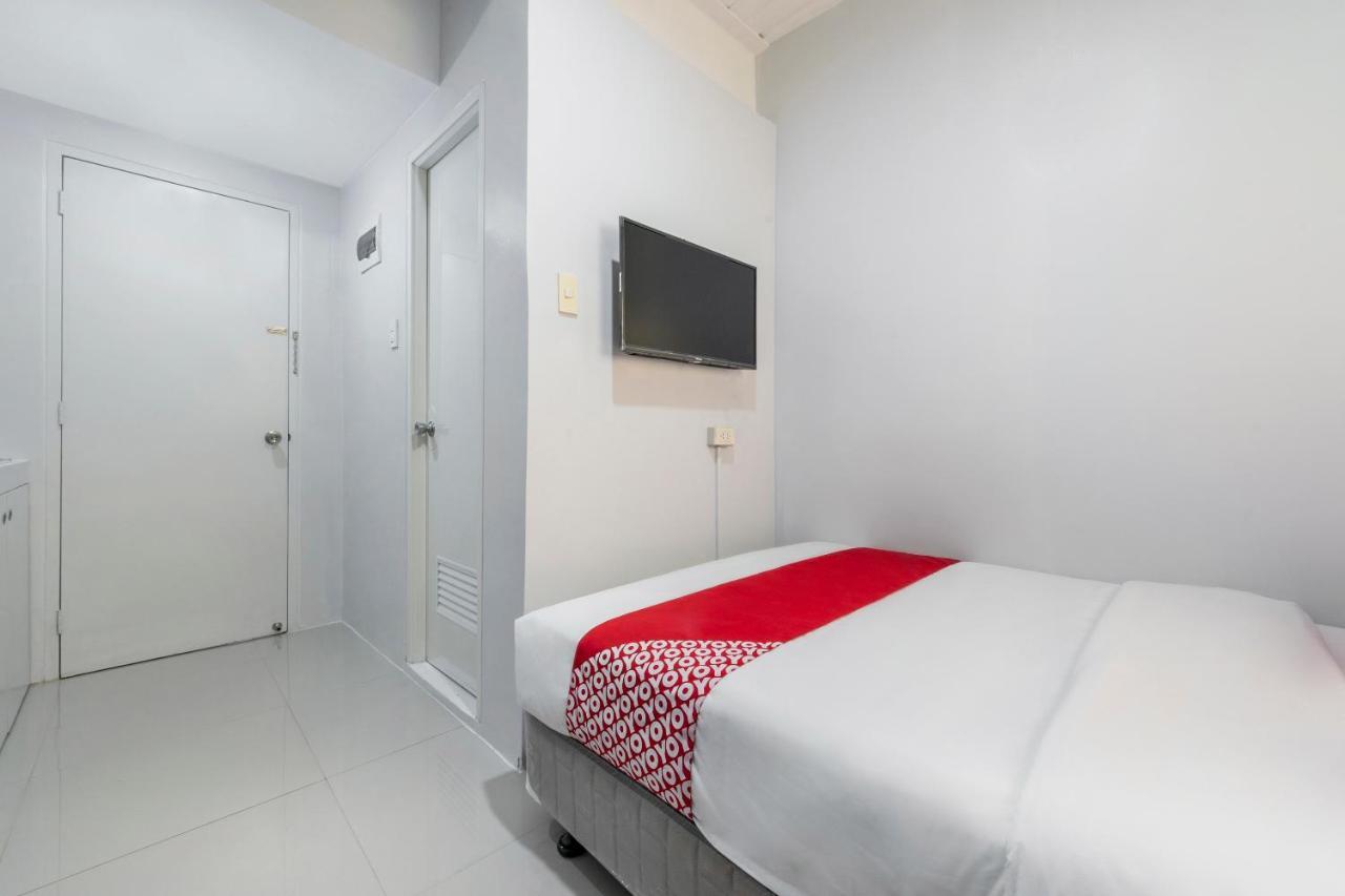 Super Oyo 515 Finnex Hotel Mandaluyong Екстериор снимка