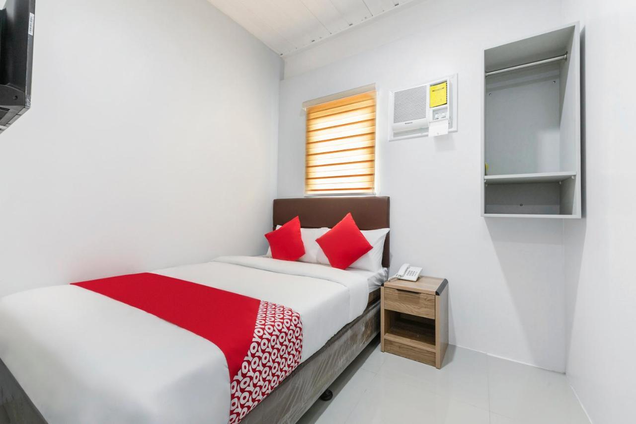 Super Oyo 515 Finnex Hotel Mandaluyong Екстериор снимка