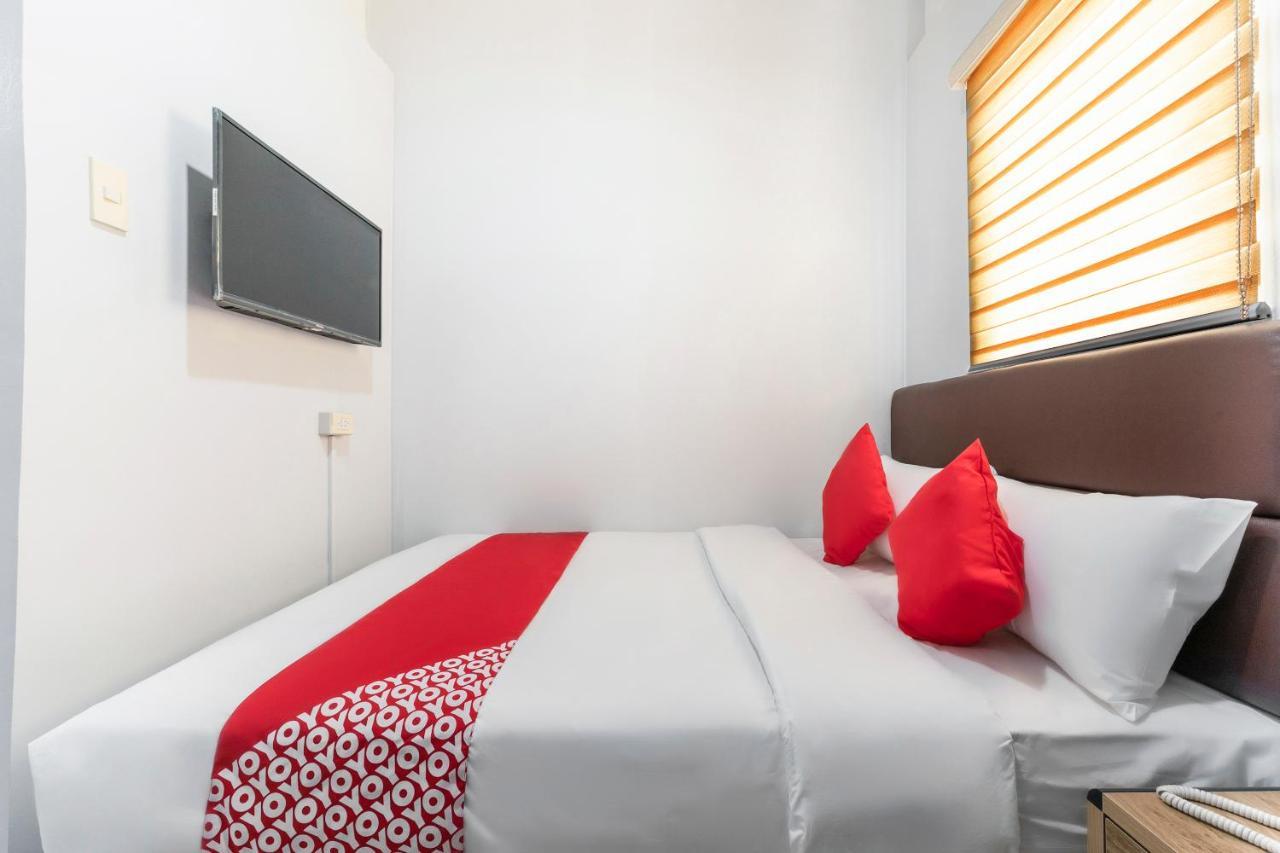 Super Oyo 515 Finnex Hotel Mandaluyong Екстериор снимка