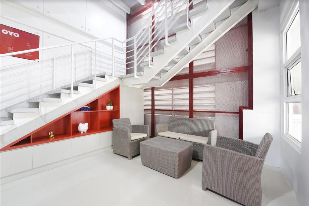 Super Oyo 515 Finnex Hotel Mandaluyong Екстериор снимка